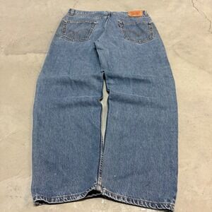 Vintage y2k Levi's 550 Denim Jeans